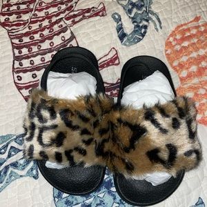 Cute leopard print slides with strap